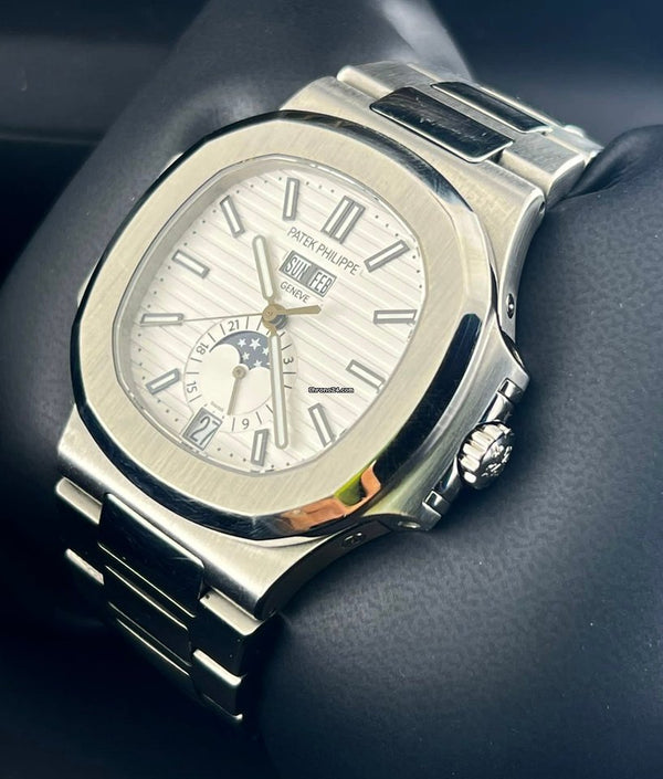 Nautilus Triple Calendar Moon Phase Full Set Mint