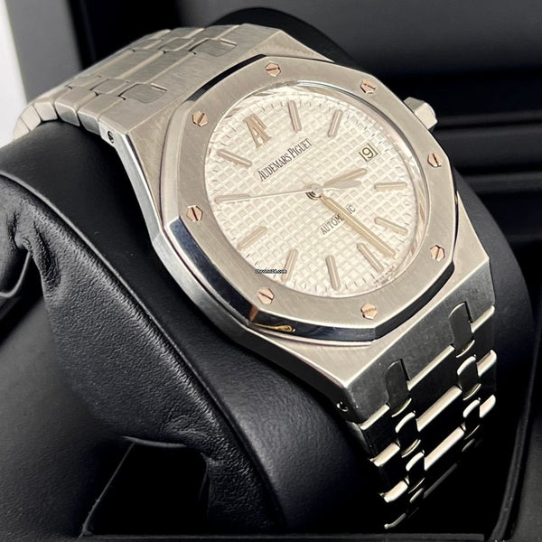 Royal Oak Selfwinding 39 MM with Archive papers and AP service Box