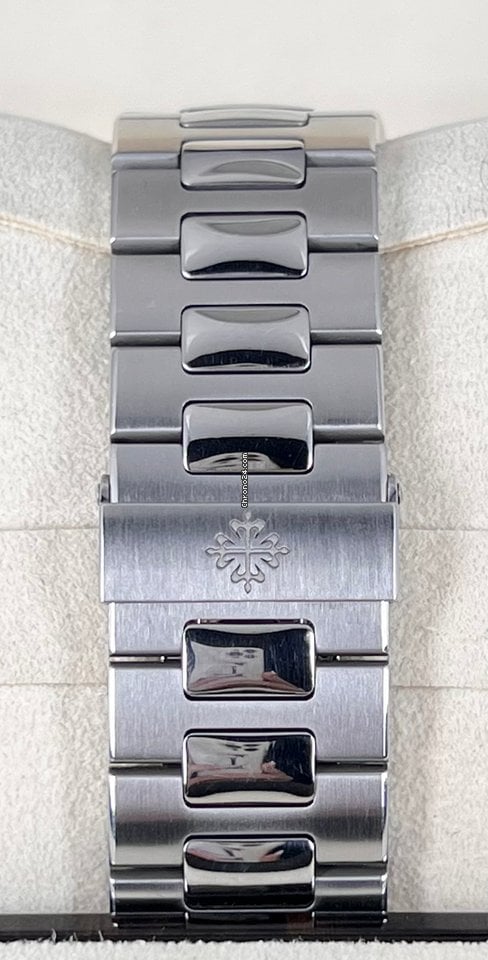 Nautilus Annual Calendar 5726 Steel Full set Like New