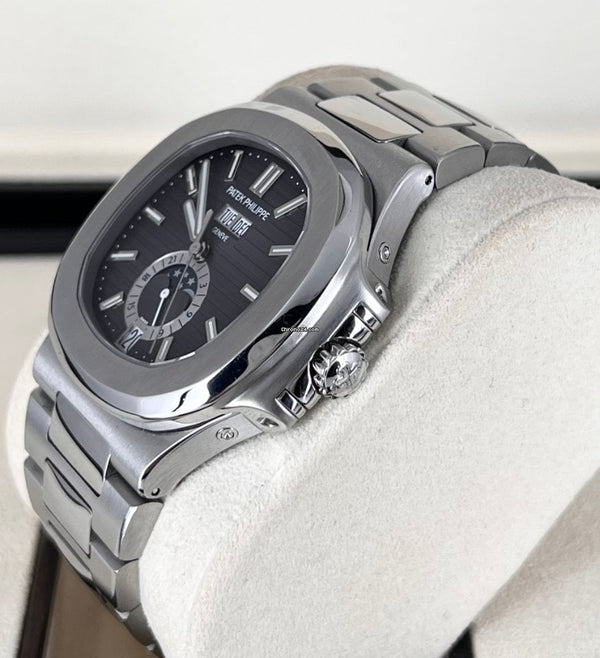 Nautilus Annual Calendar 5726 Steel Full set Like New