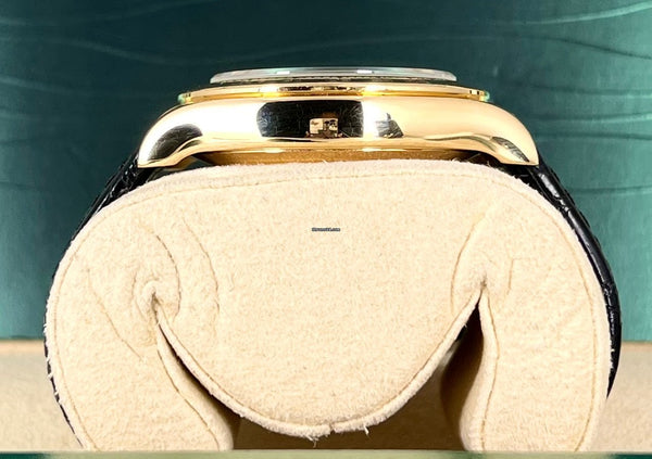 Daytona 18k Yellow Gold Serial M Beautiful condition Box Papers