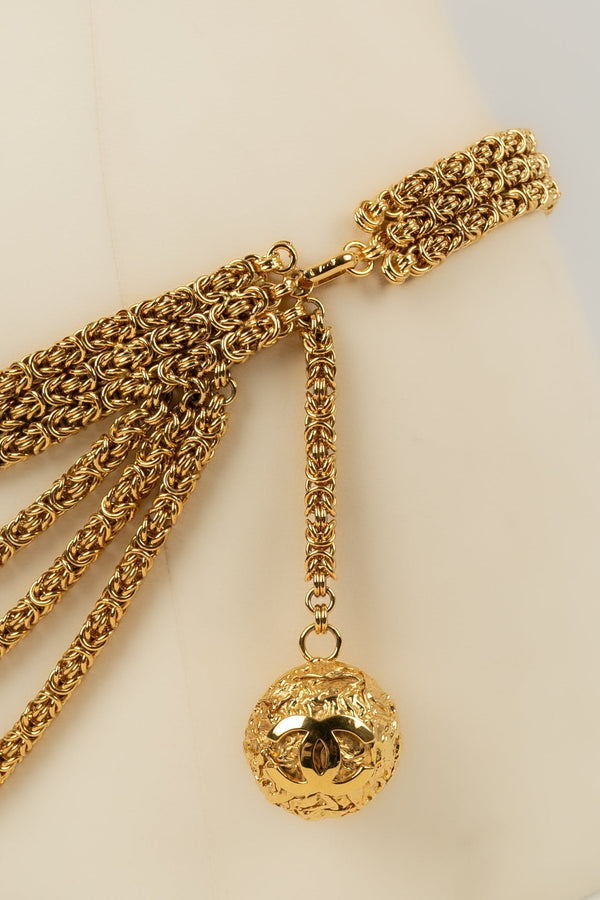 Ceinture dorée Chanel