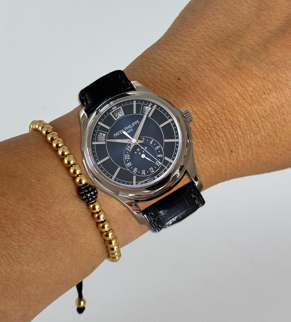 Complications Calatrava Annual Calendar, Moon phases