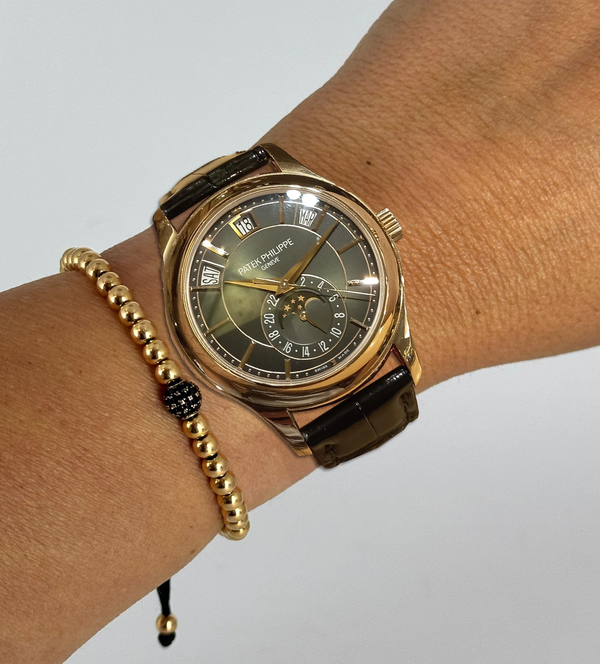 Complications Calatrava Annual Calendar, Moon phases