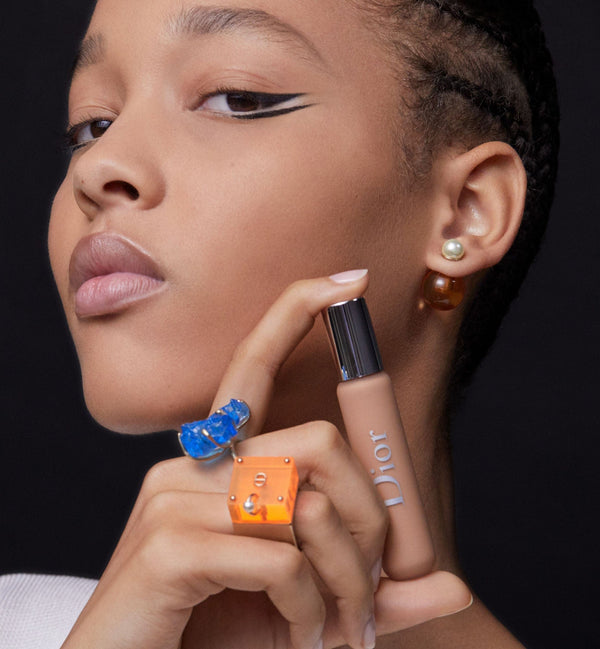 DIOR BACKSTAGE FACE & BODY FLASH PERFECTOR CONCEALER