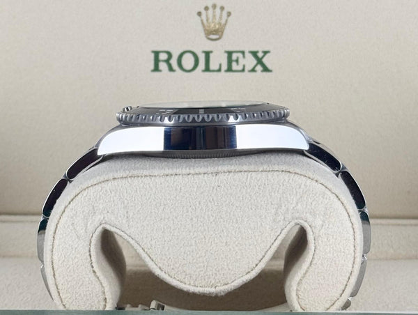 Rolex Submariner (No Date) 100% new 2025 124060 LN