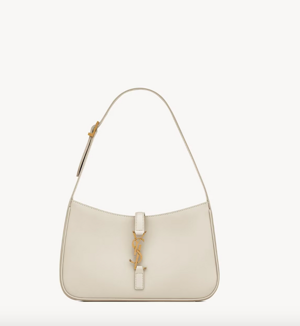 le 5 à 7 in smooth leather