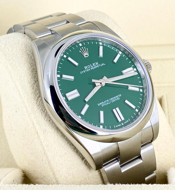 Rolex Oyster Perpetual 124300 Green