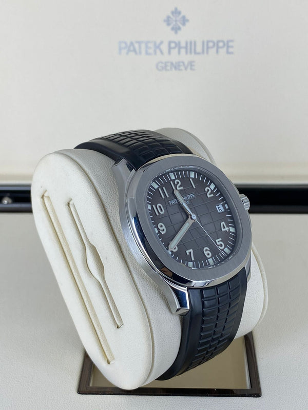Patek Philippe Aquanaut, Full set, 2014, Black dial, Rubber strap