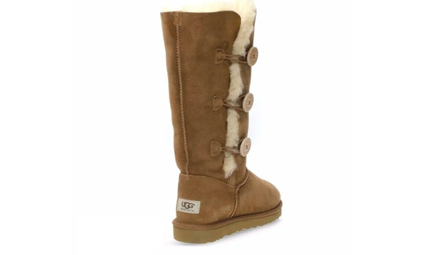 UGG Bailey Button Triplet II Chestnut Boots 