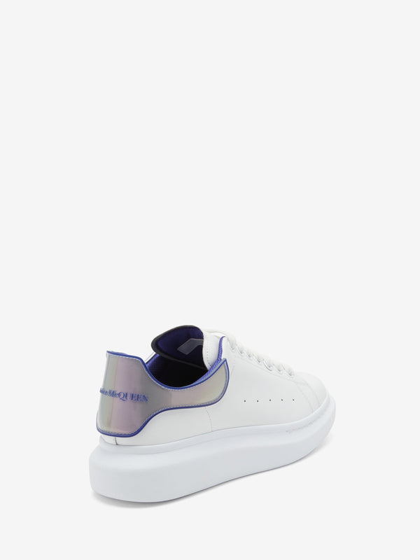 Oversize in white blue utopia