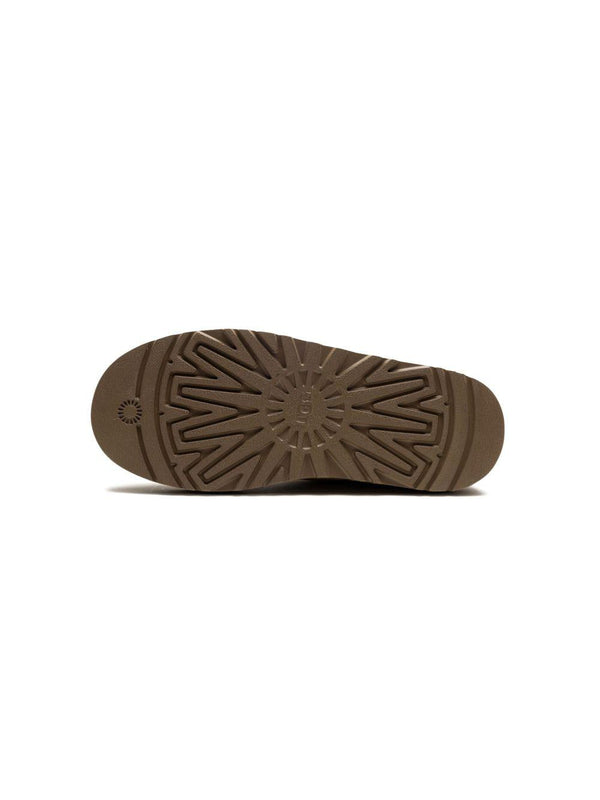 Stivali Classic Ultra Mini per bambino UGG Kids beige con suola rialzata
